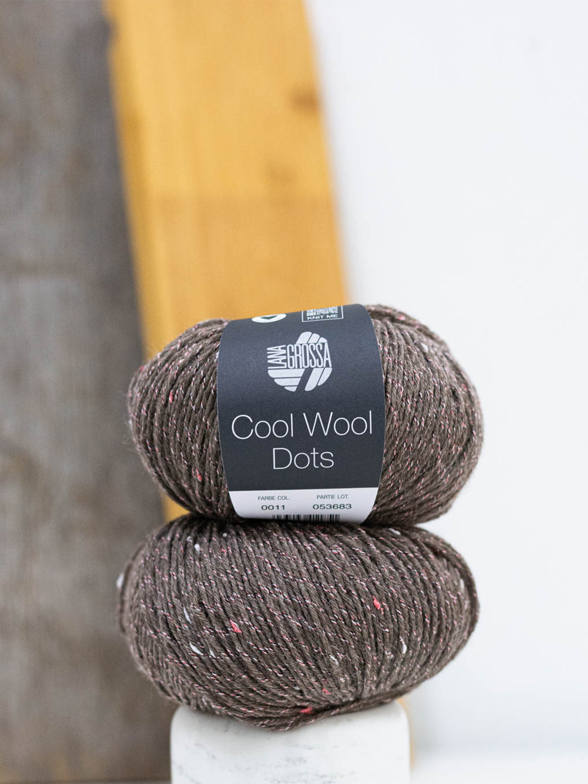 Cool Wool Dots 011 Graubraun