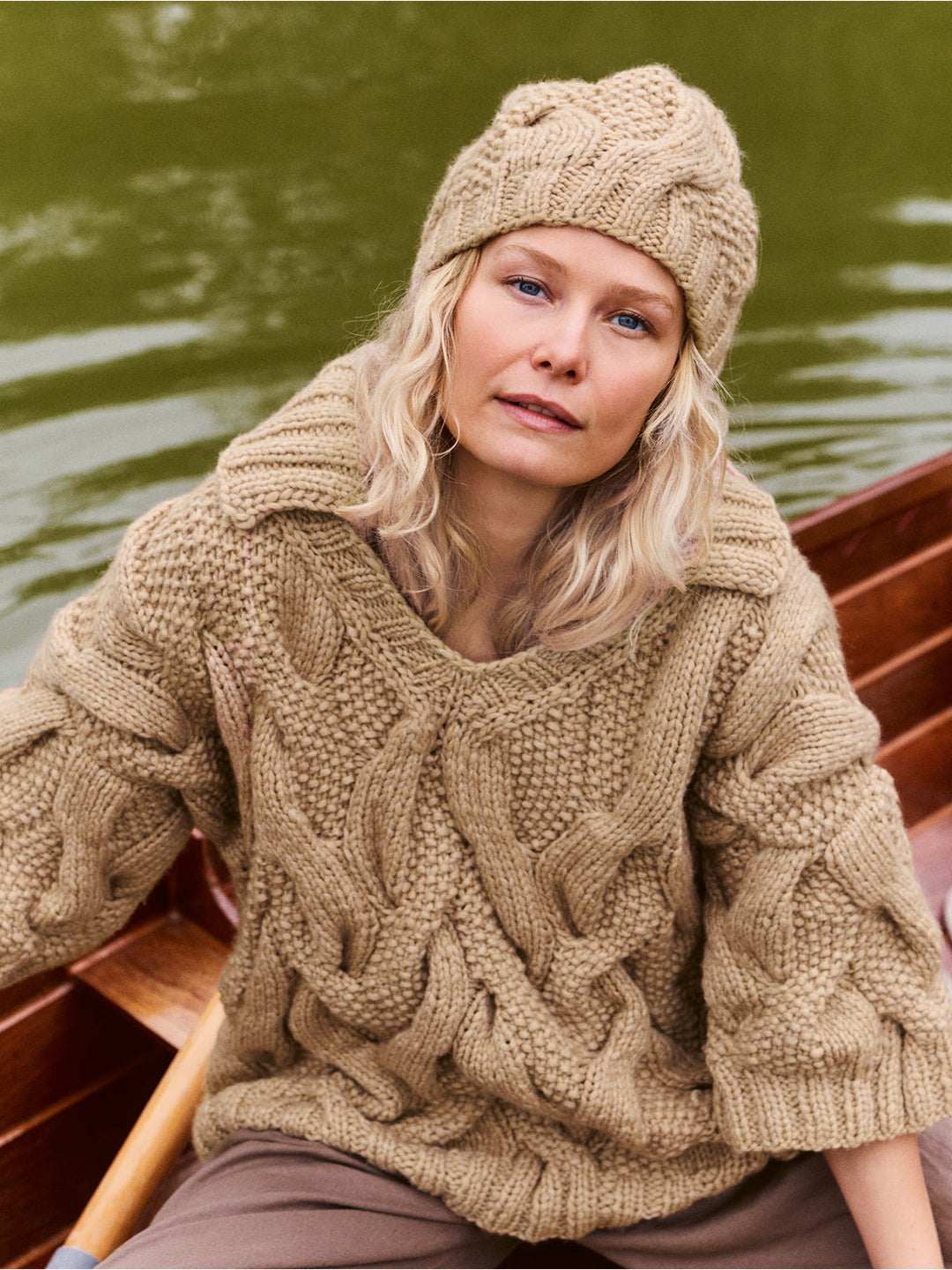 Strickpaket Winter Softness Pullover mit V-Ausschnitt