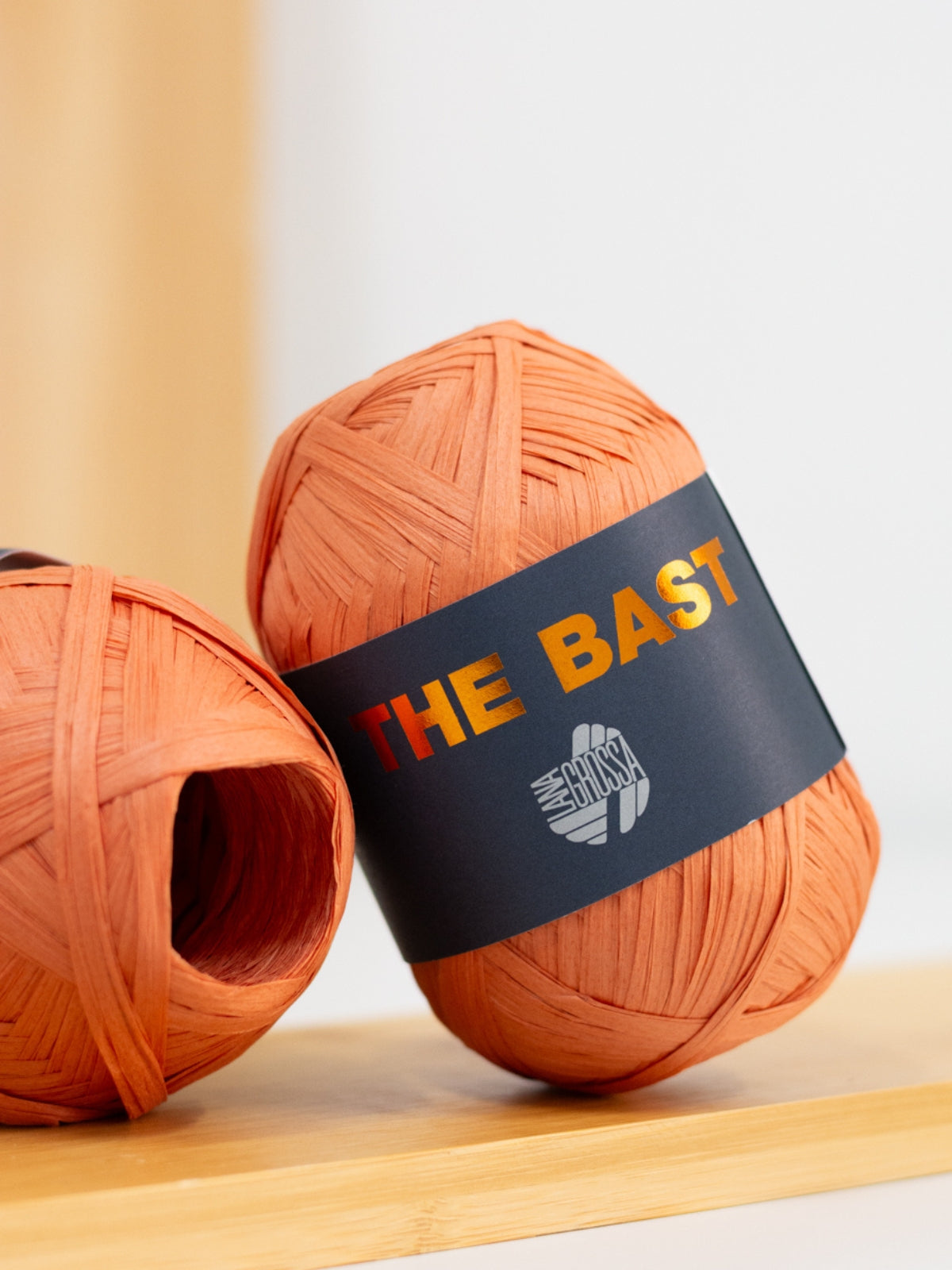 The Bast 010 Lachsorange