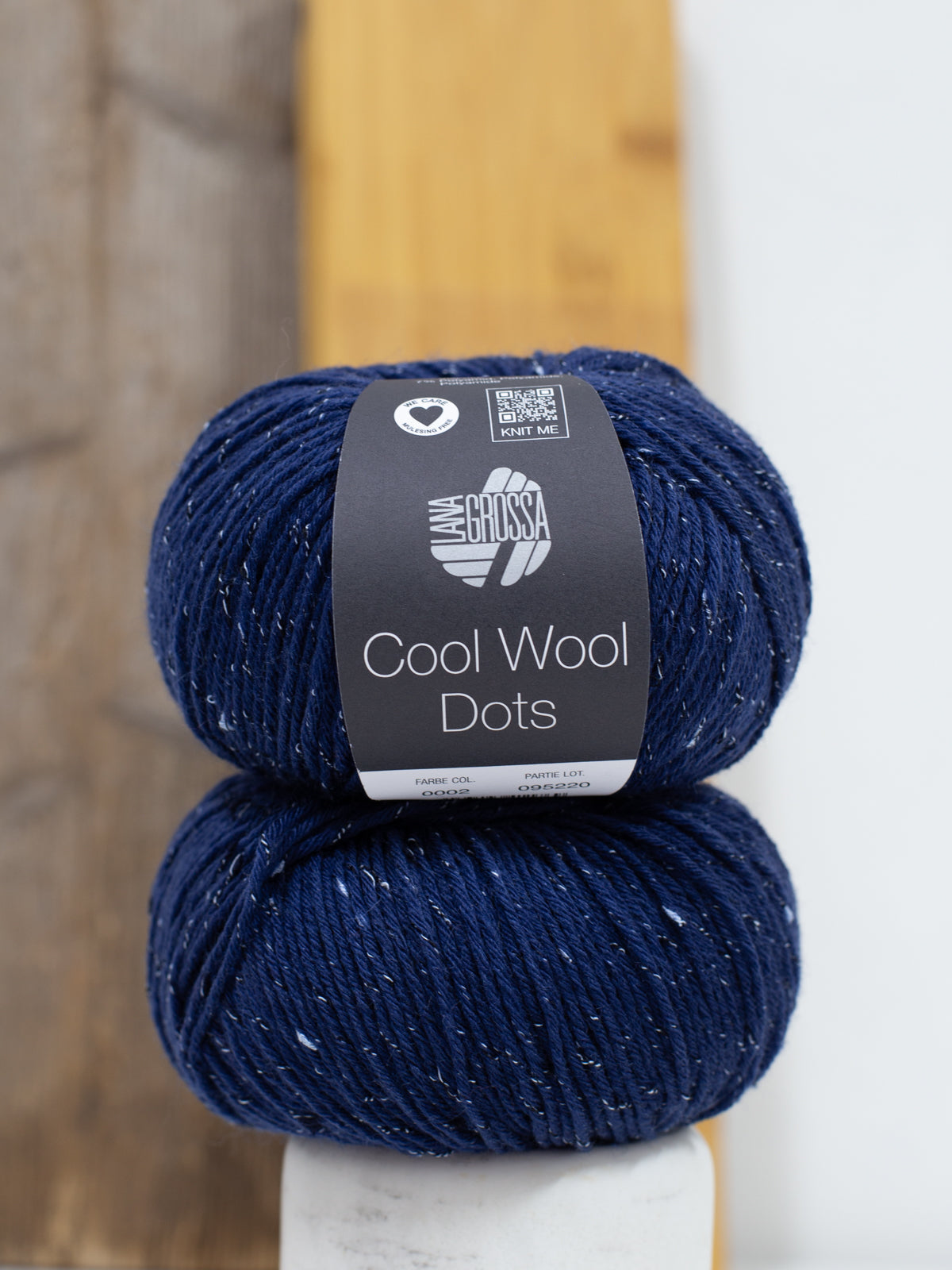 Cool Wool Dots 002 Dunkelblau