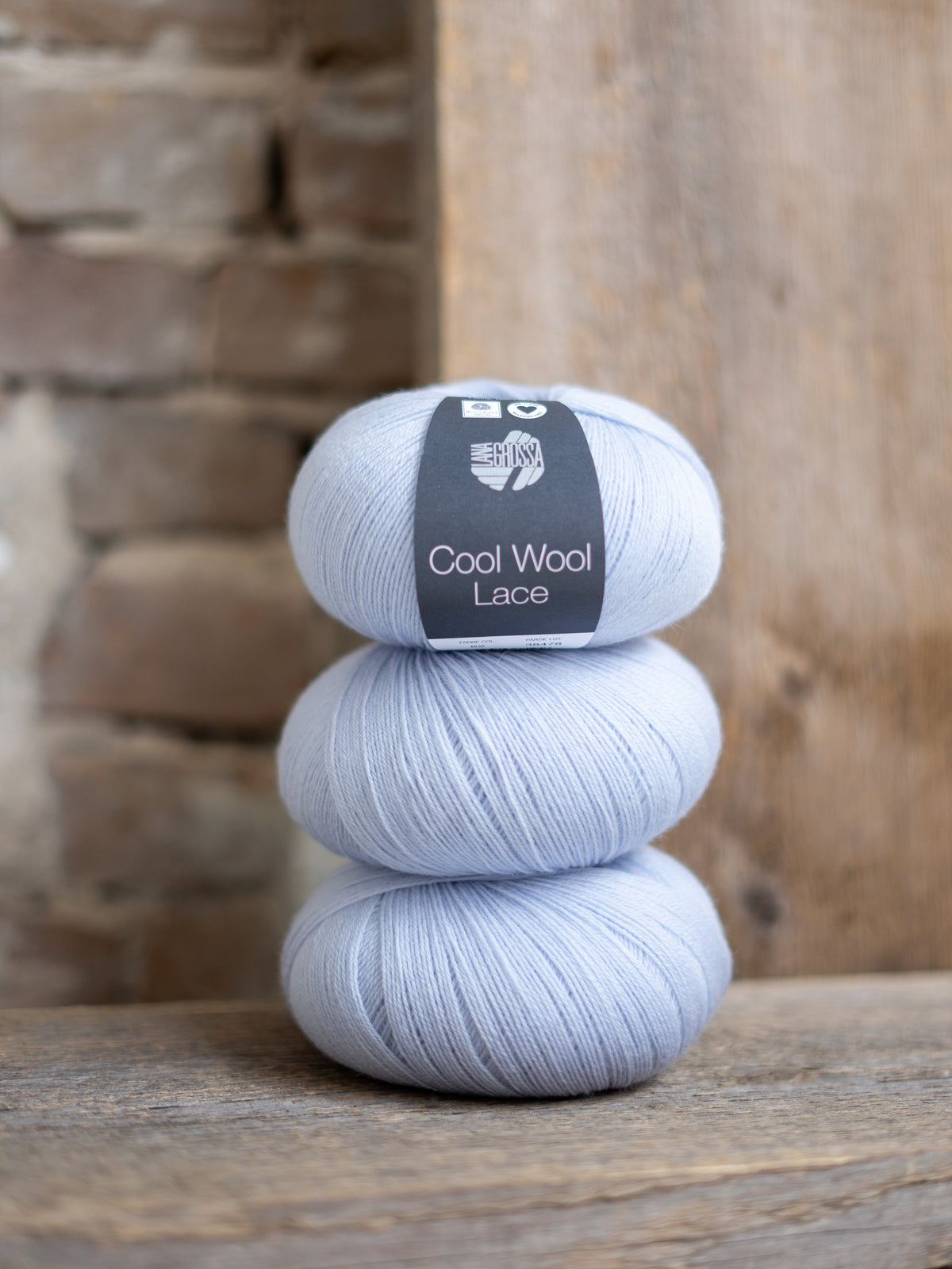 Cool Wool Lace 062 Pastellblau