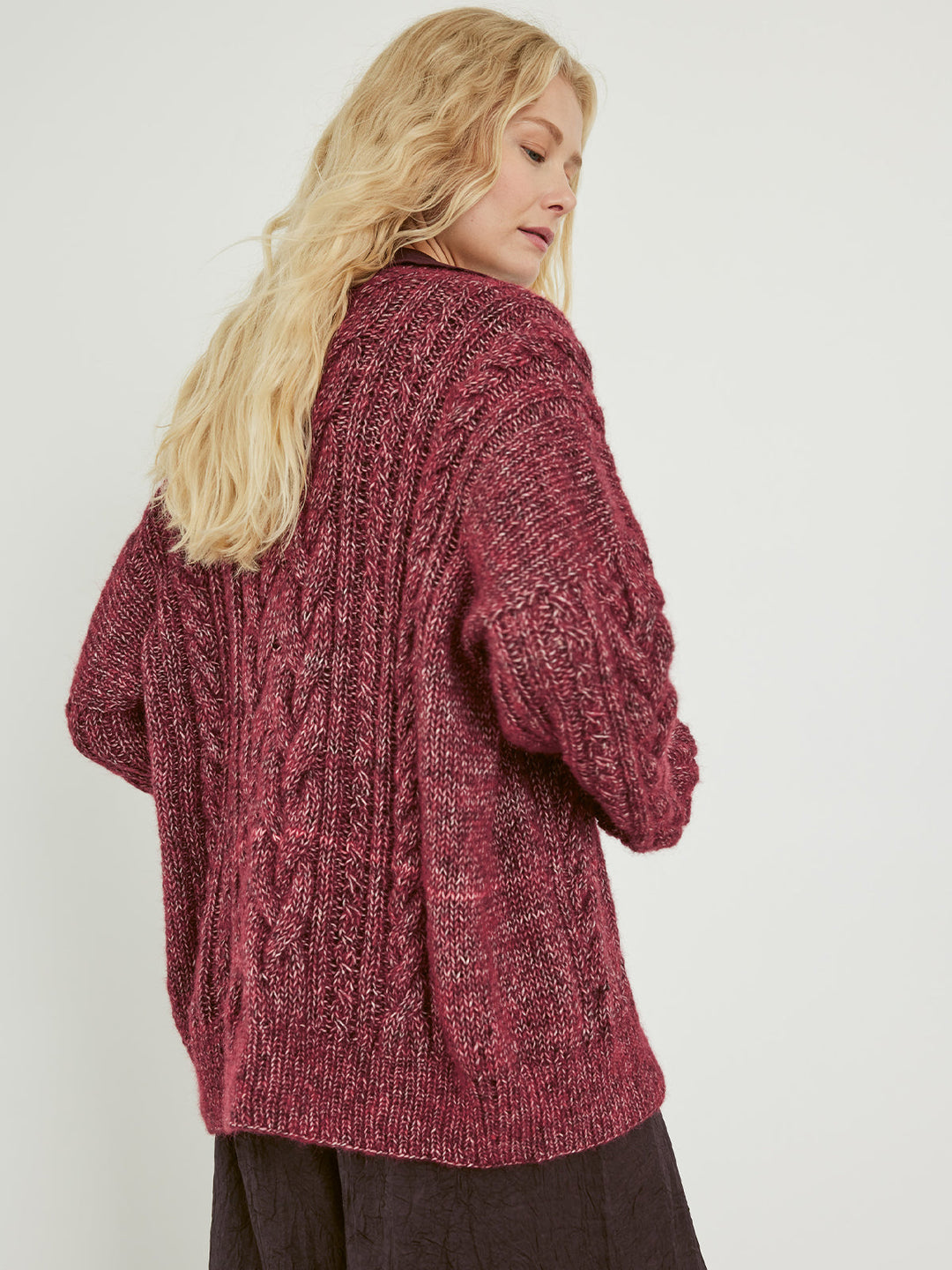 Strickpaket Natural Alpaca Pelo Zopfmusterjacke – Top-down