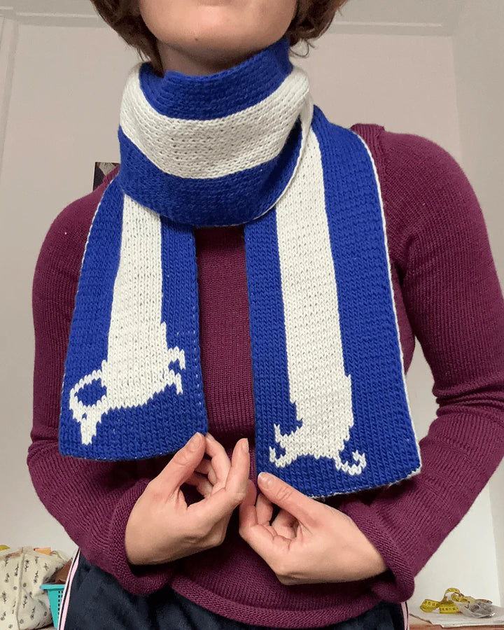 Strickpaket Sausage Dog Scarf - Devout Hand